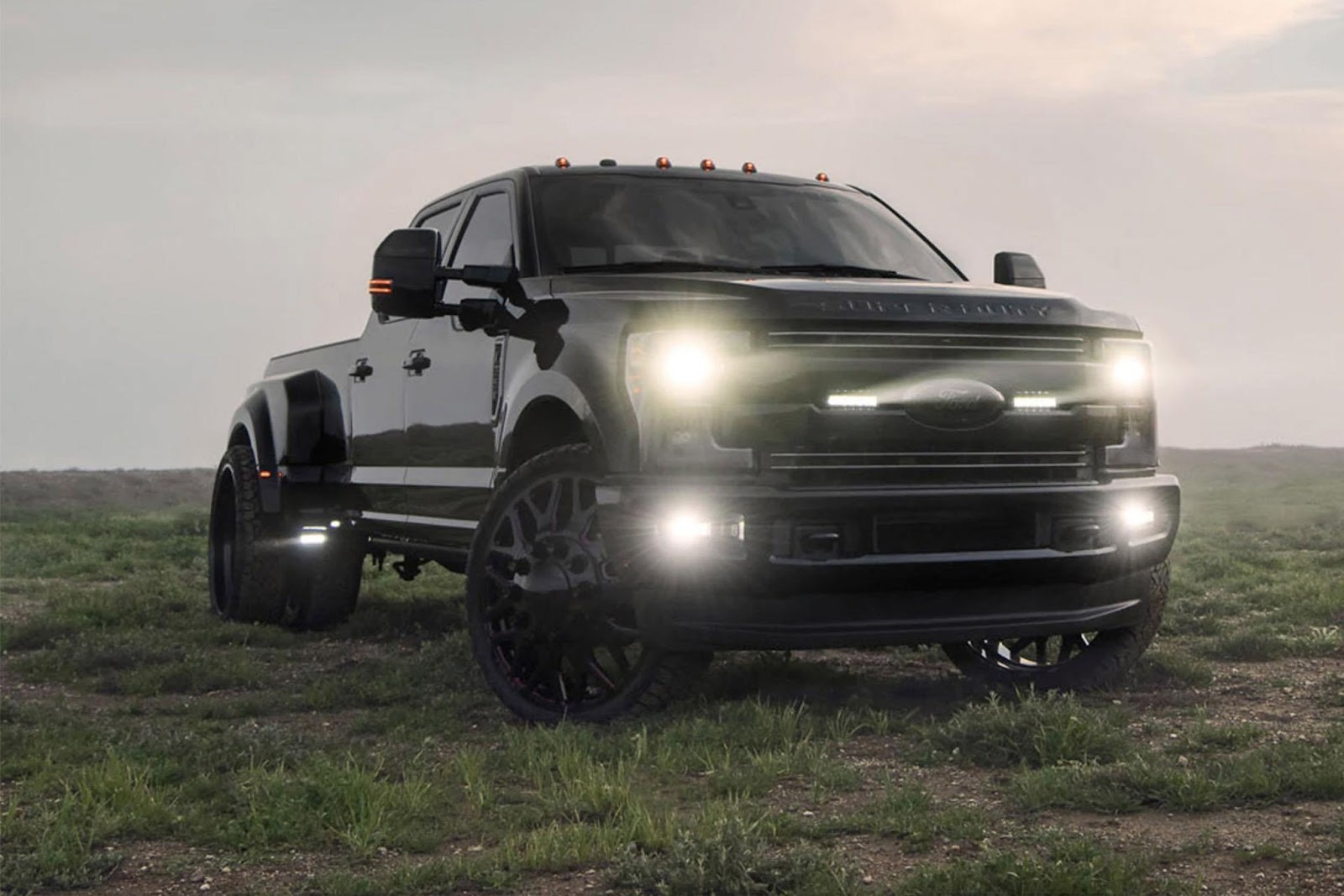 What Most Drivers Miss About Choosing Dually Wheels | Best Auto Accs